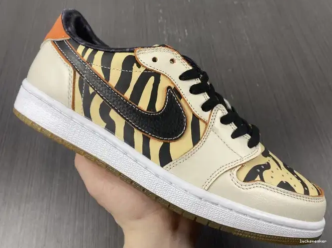 Rep LUCY Jordan Tiger 1 OG Year DH6932-100 Air the Low of 0512